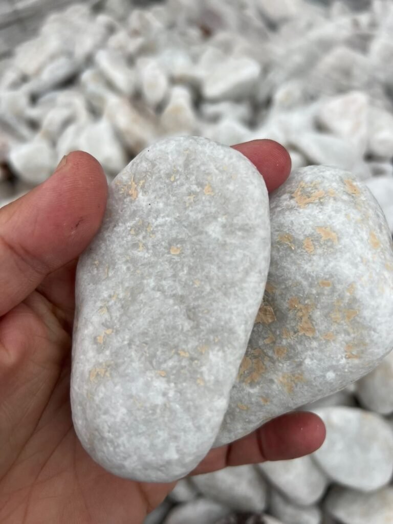 MEXICAN WHITE TUMBLED MARBLE